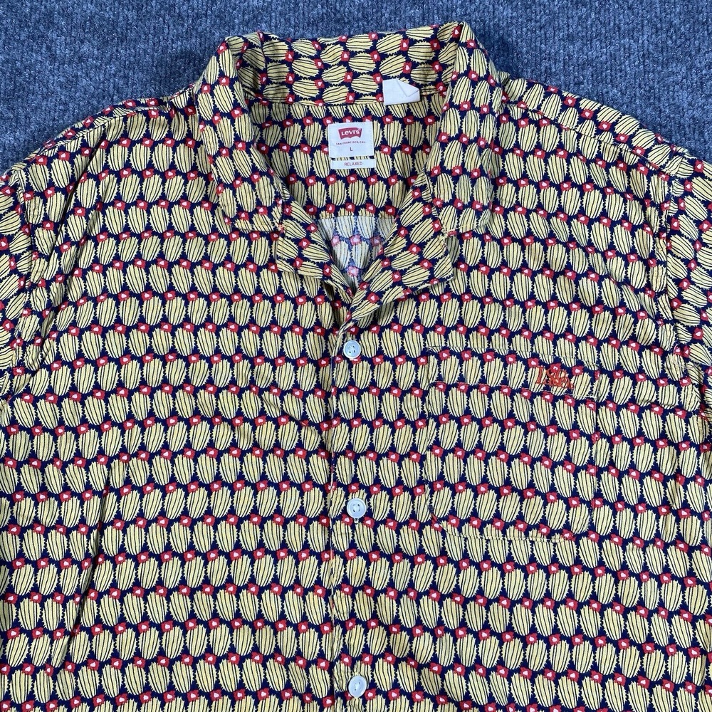 Levis Mens Large Hawaiian Short Sleeve Button up Shirt Abstract Artistic Lyocell